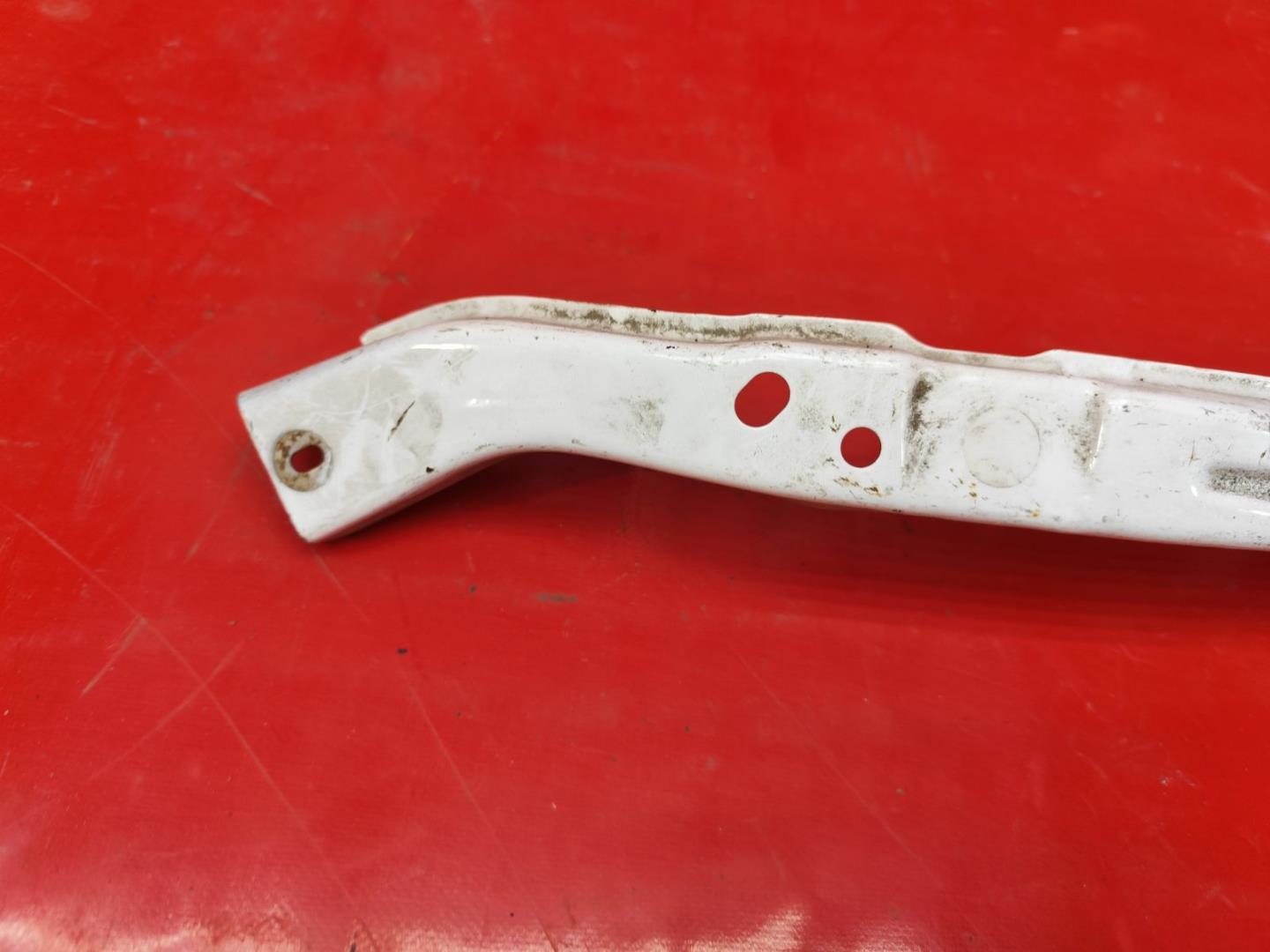 Кронштейн крепления фары