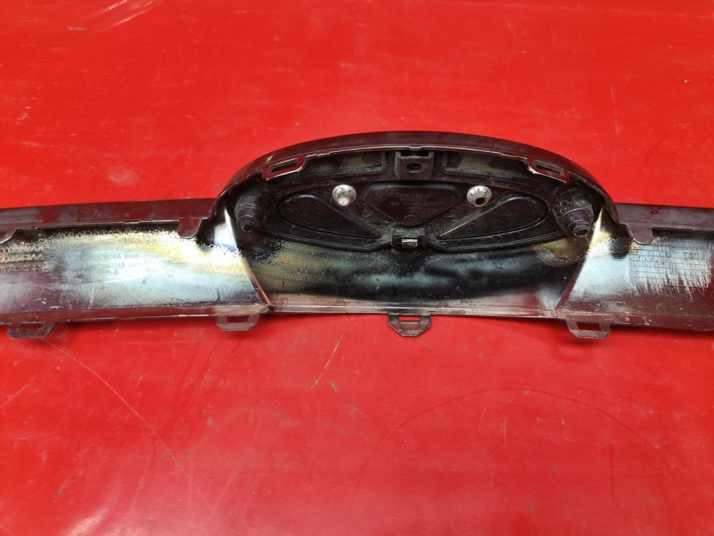 Накладка на решетку радиатора