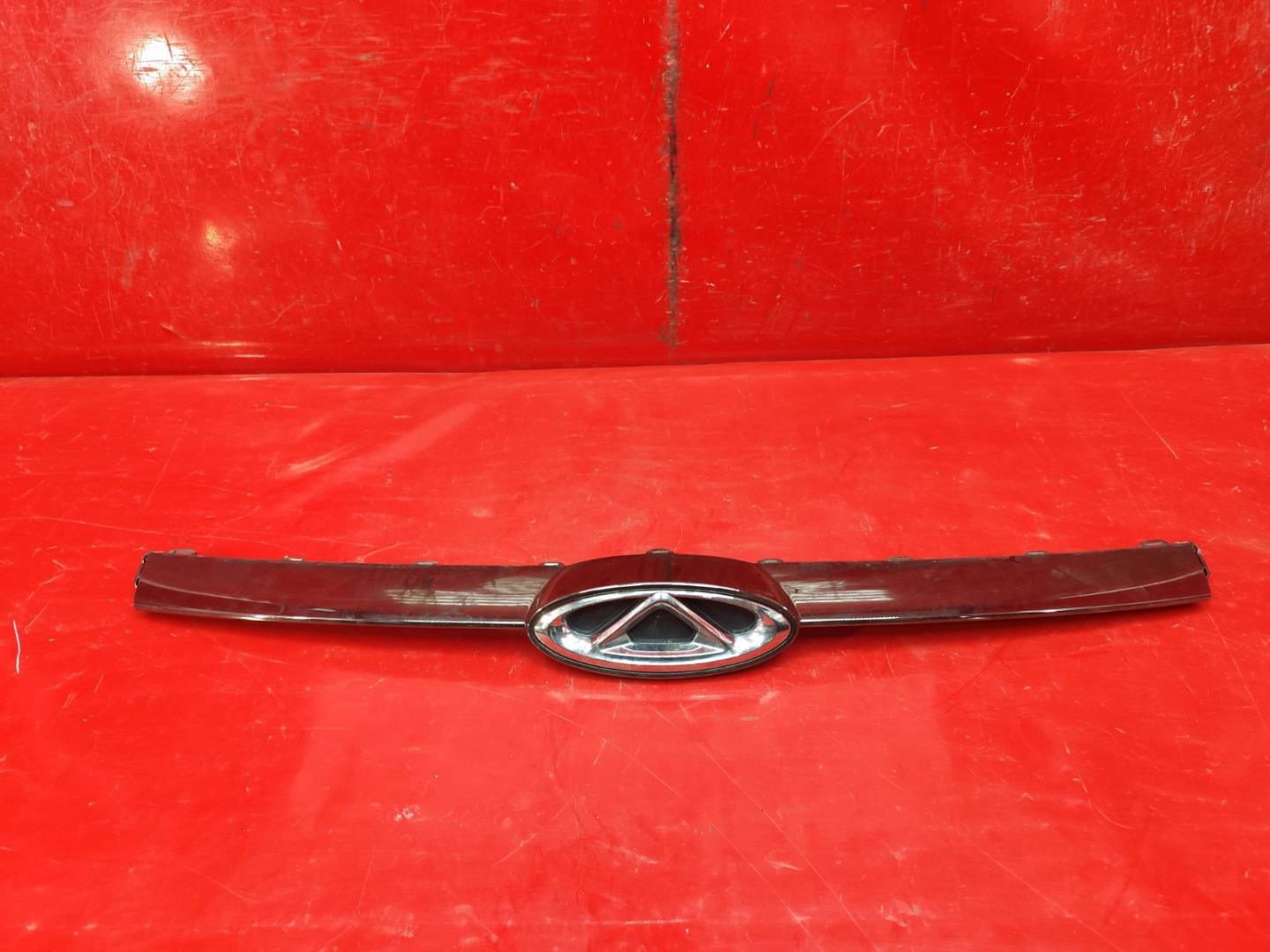 Накладка на решетку радиатора