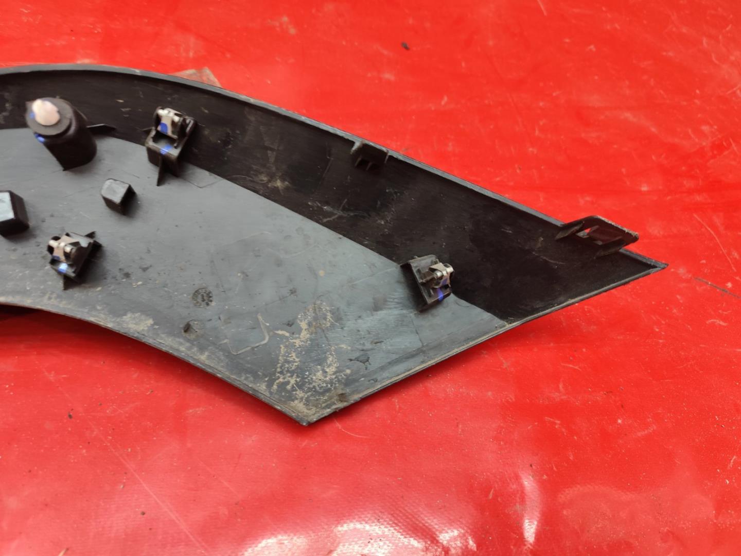 Накладка на крыло