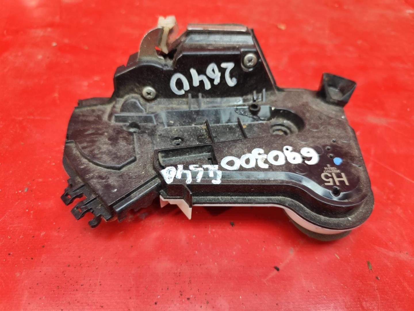 Замок двери