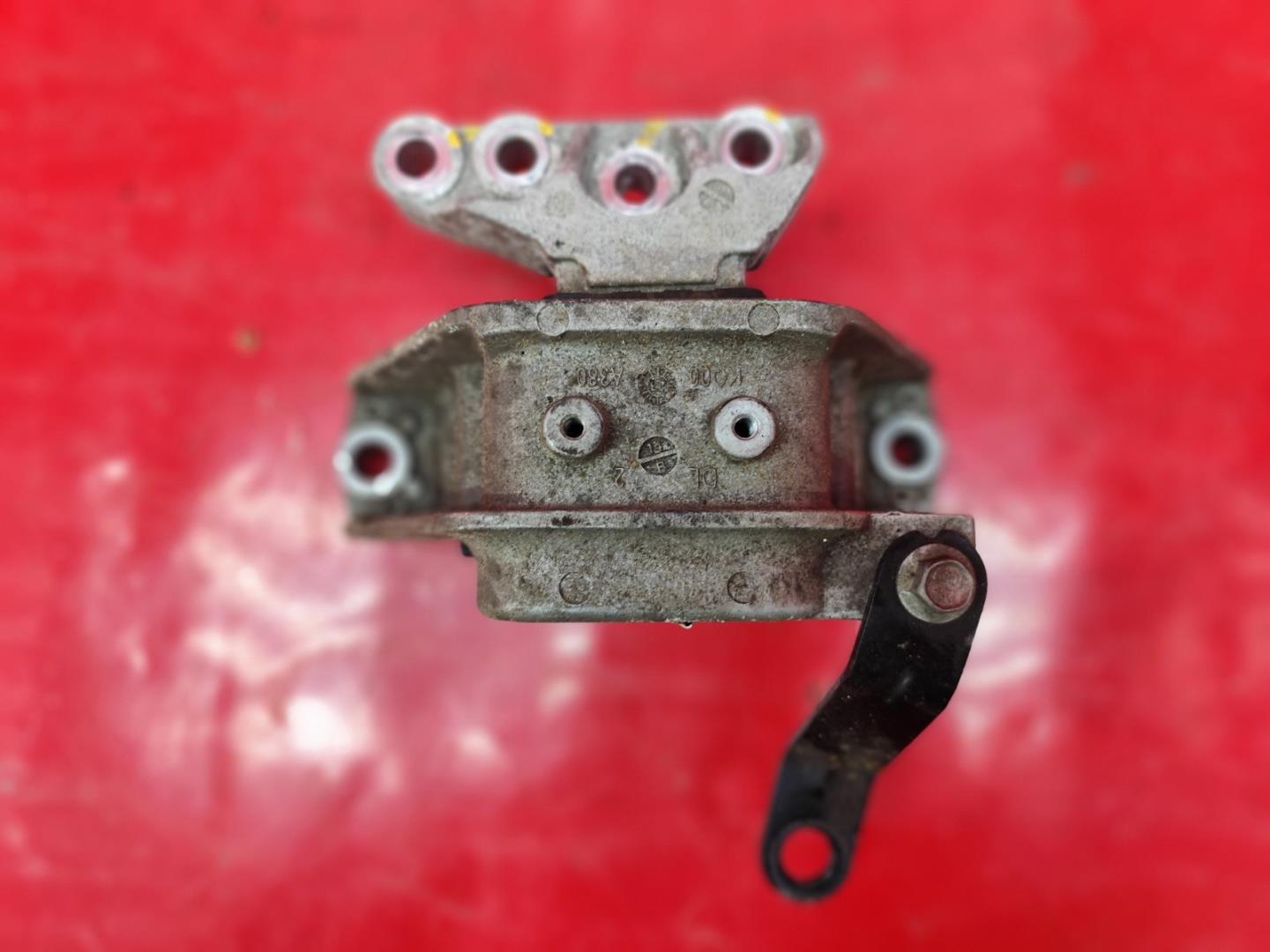 Опора двигателя