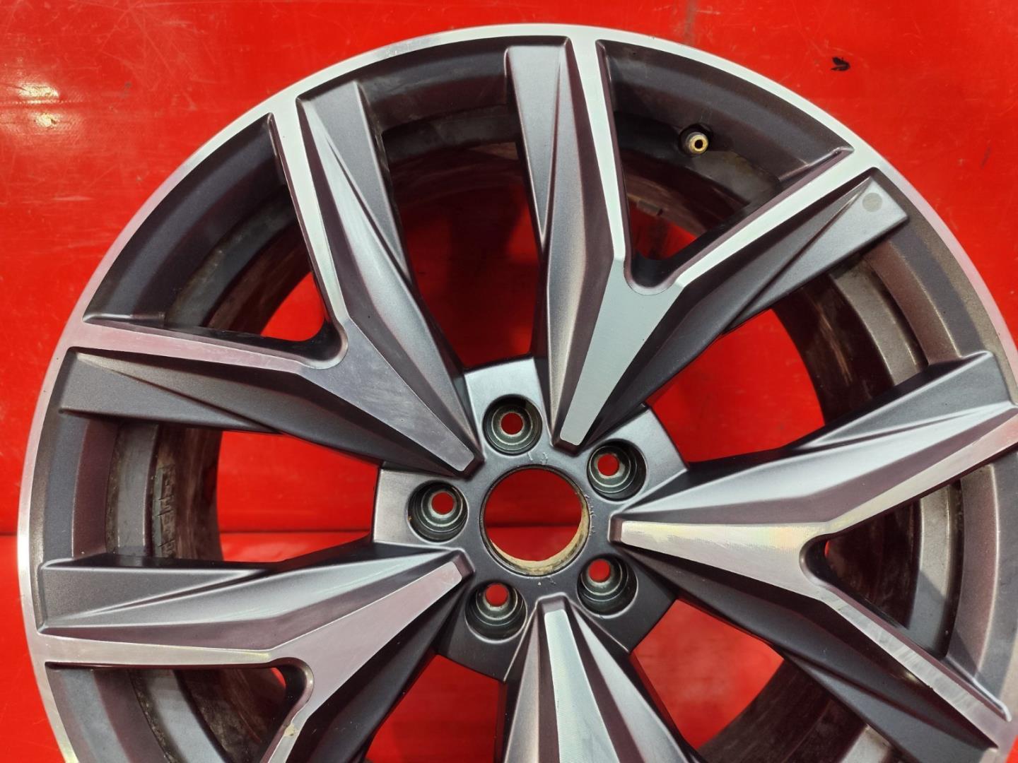 Диск колесный литой легкий сплав