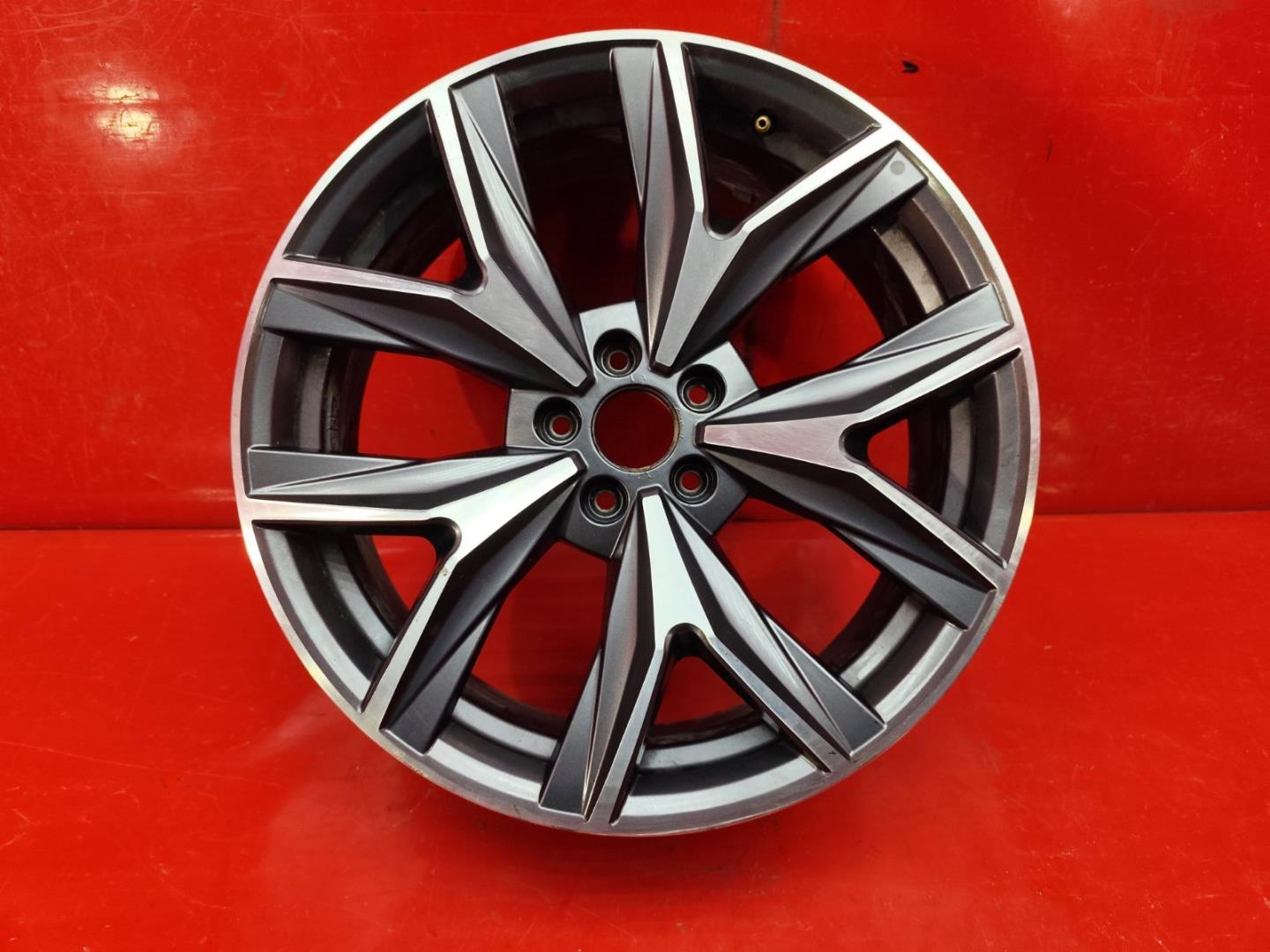 Диск колесный литой легкий сплав