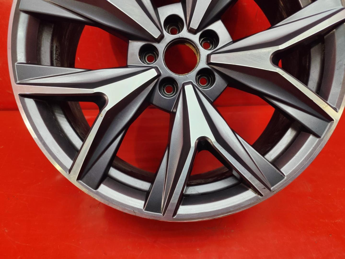 Диск колесный литой легкий сплав