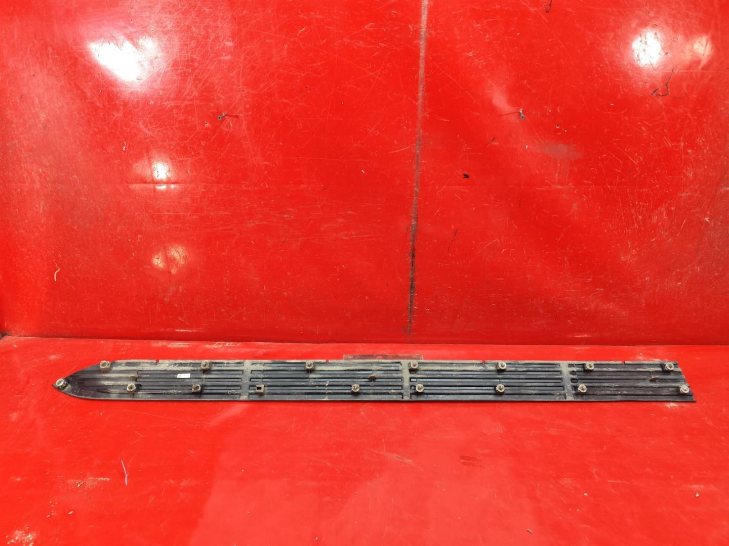 Накладка на подножку