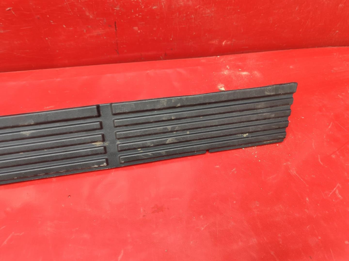 Накладка на подножку