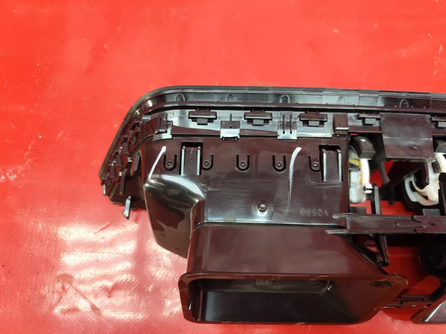 Дефлектор воздушный