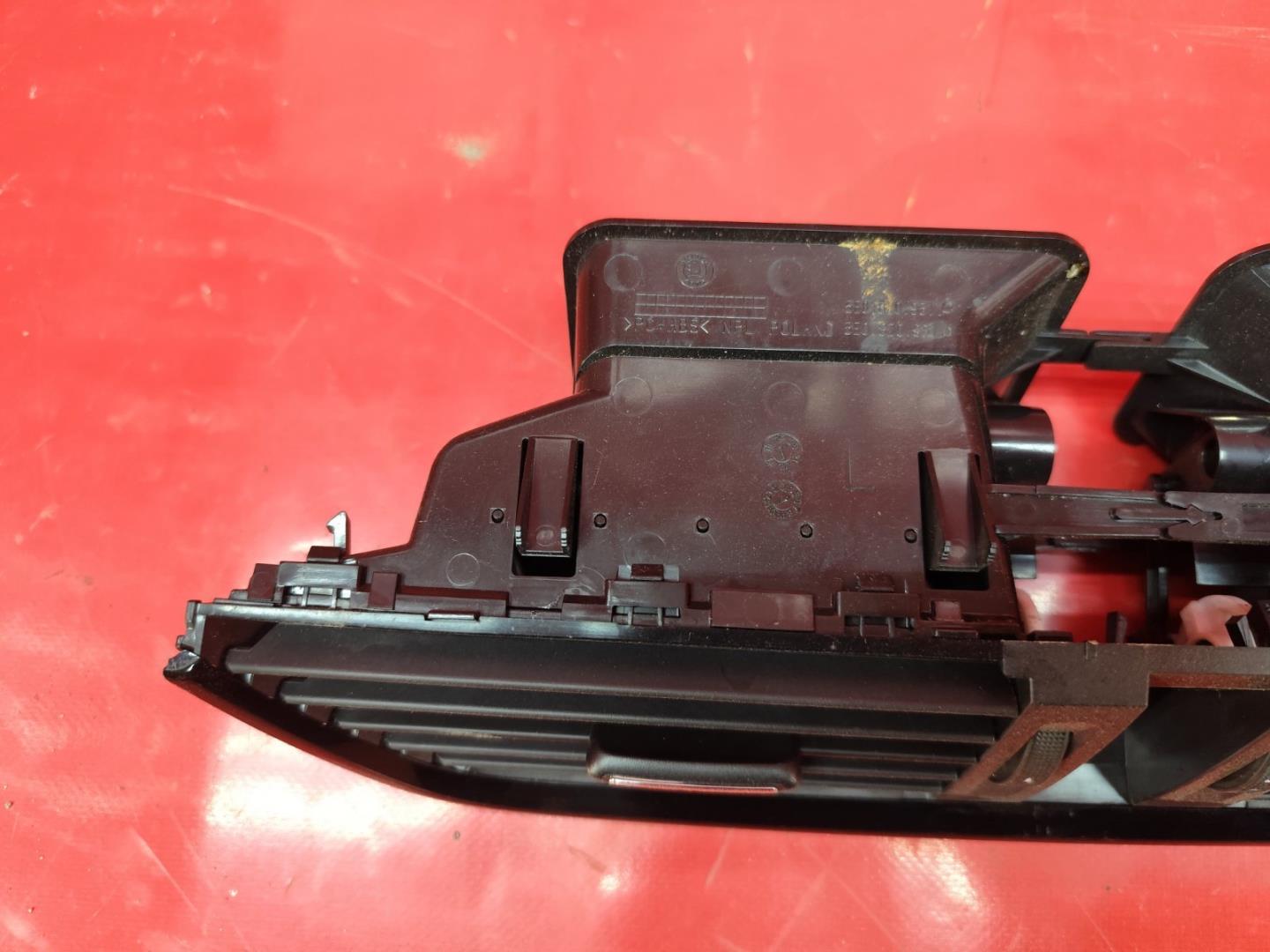 Дефлектор воздушный