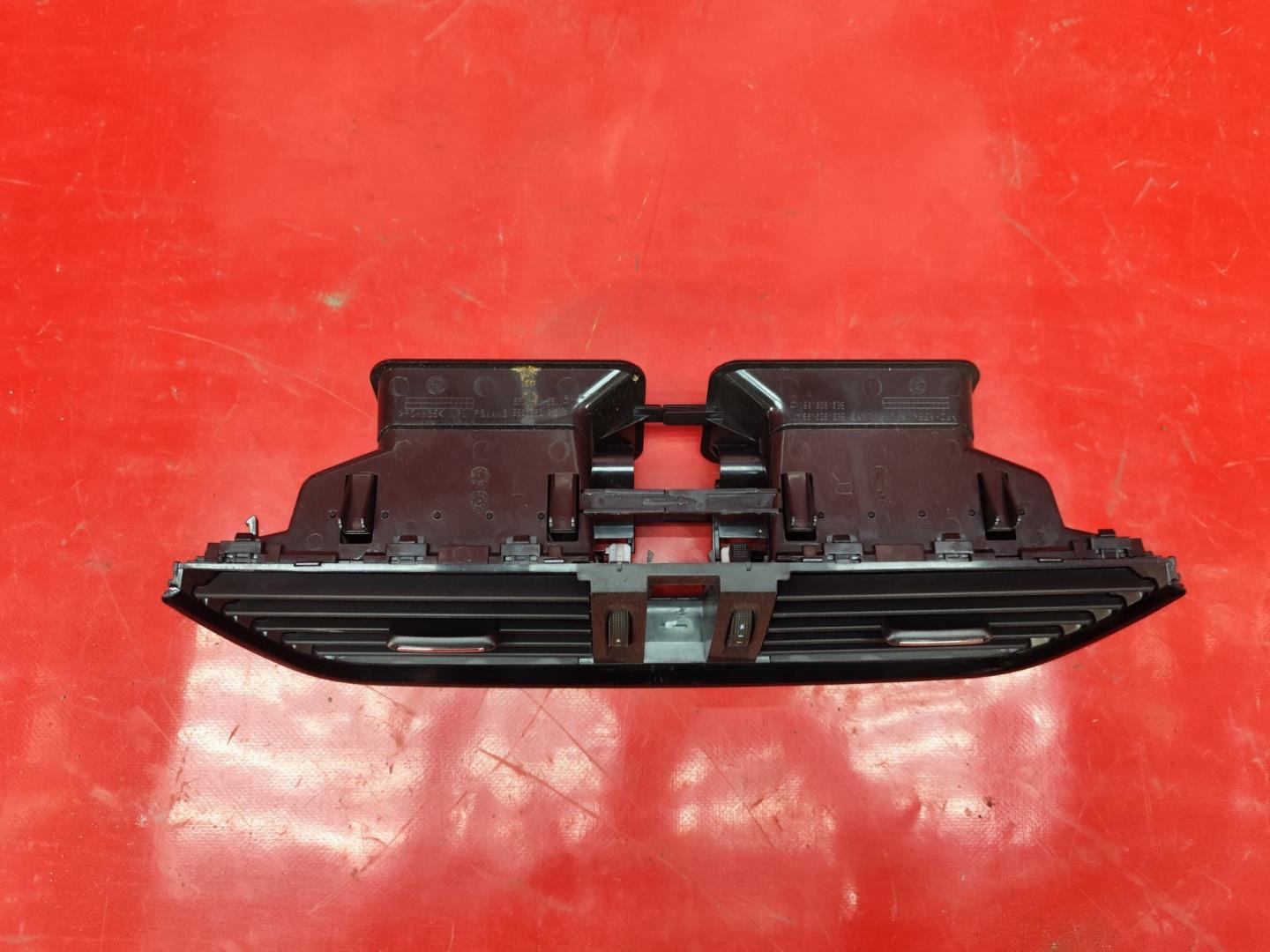 Дефлектор воздушный