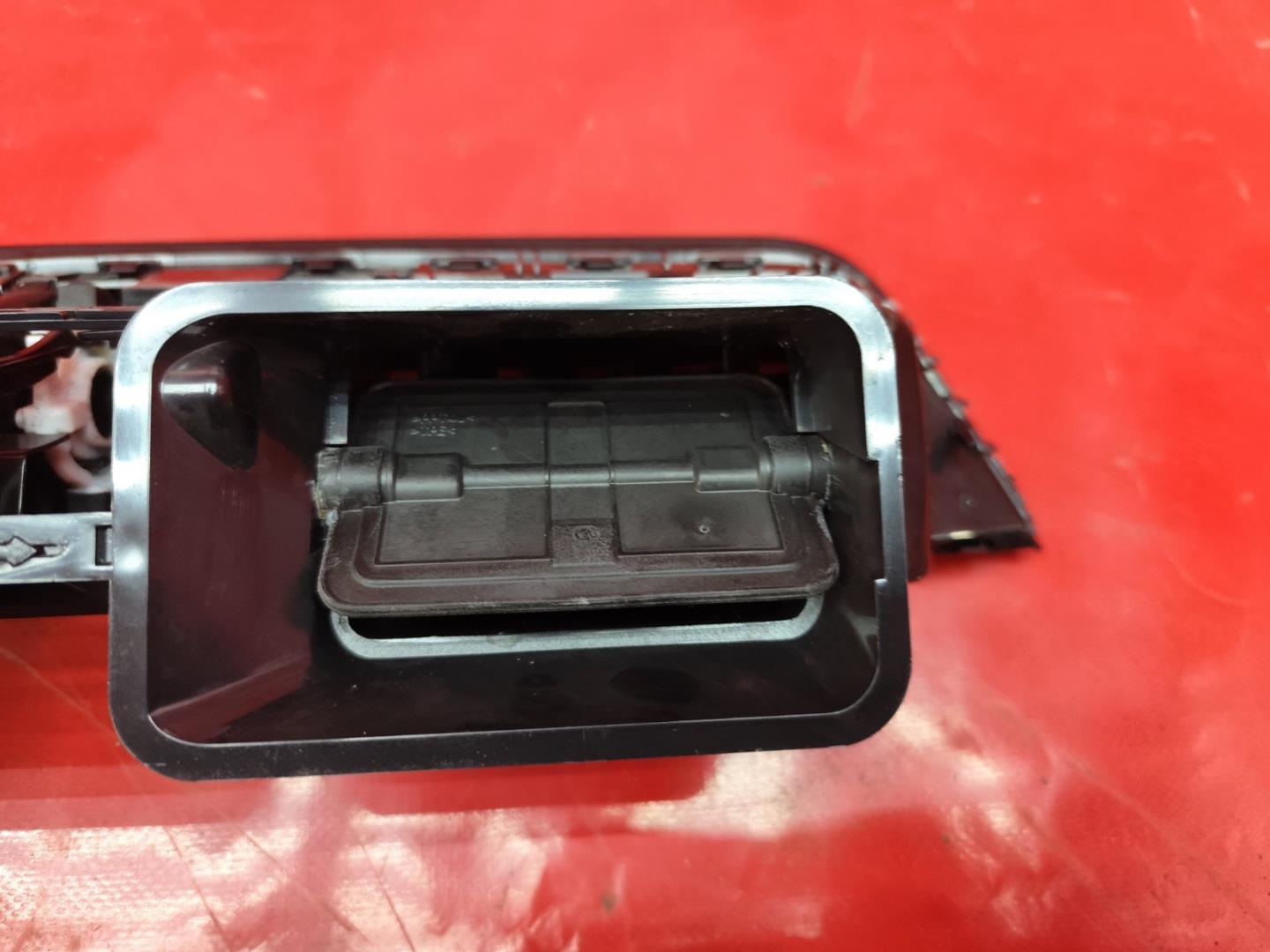 Дефлектор воздушный