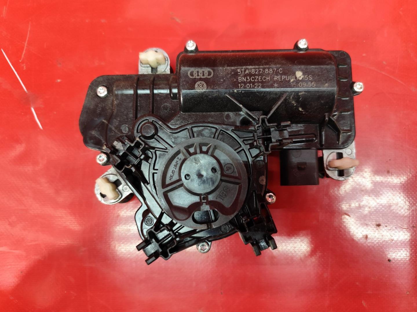 Доводчик двери