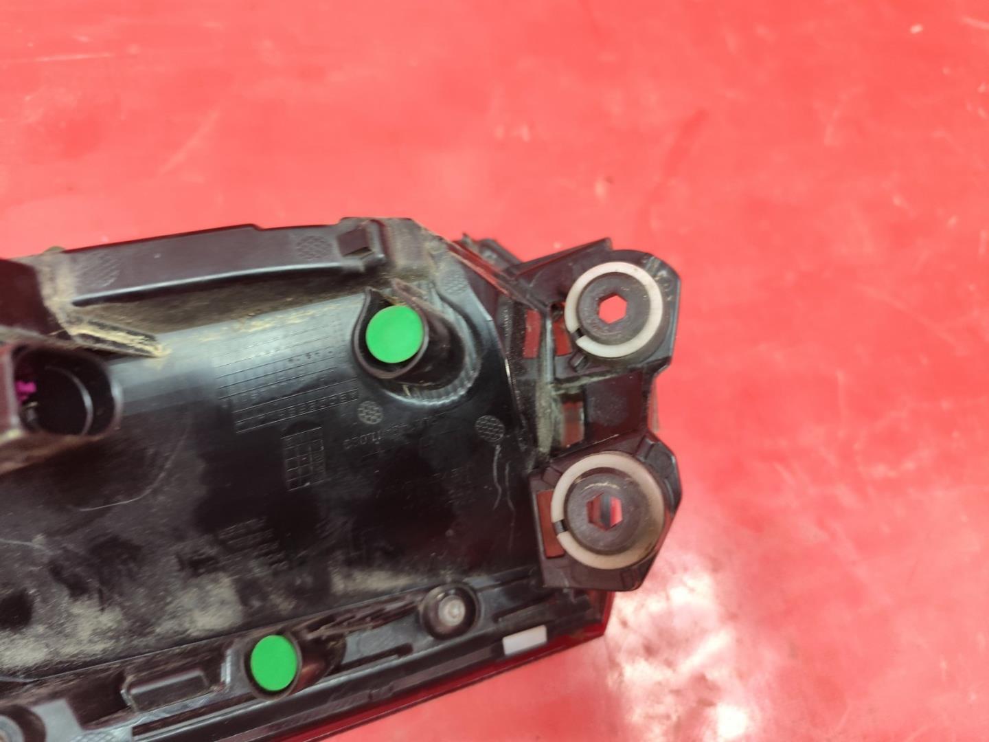 Фонарь задний