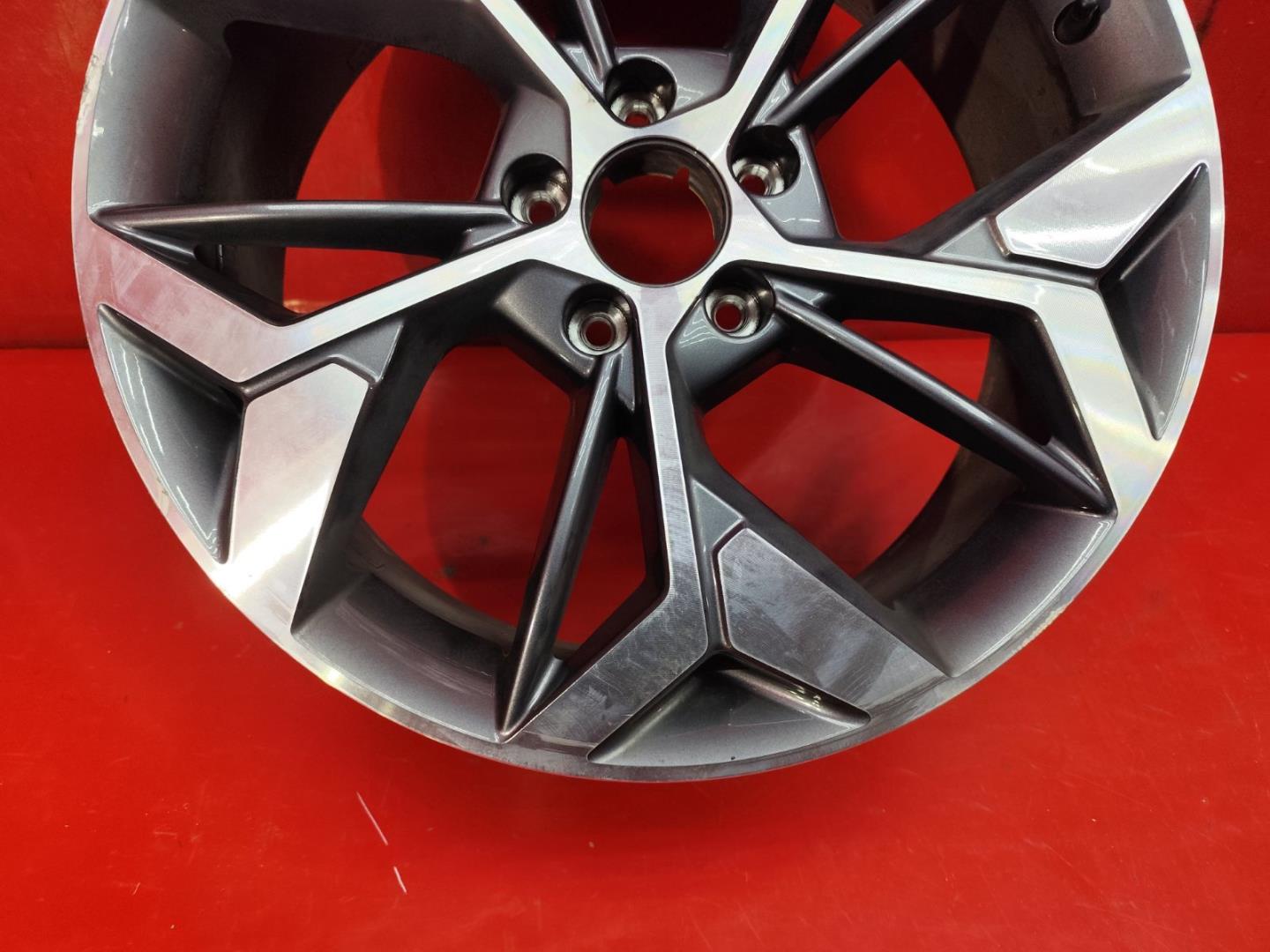 Диск колесный литой легкий сплав