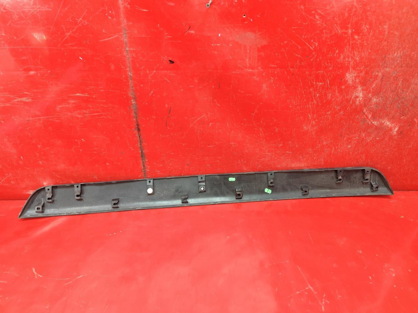 Накладка крышки багажника