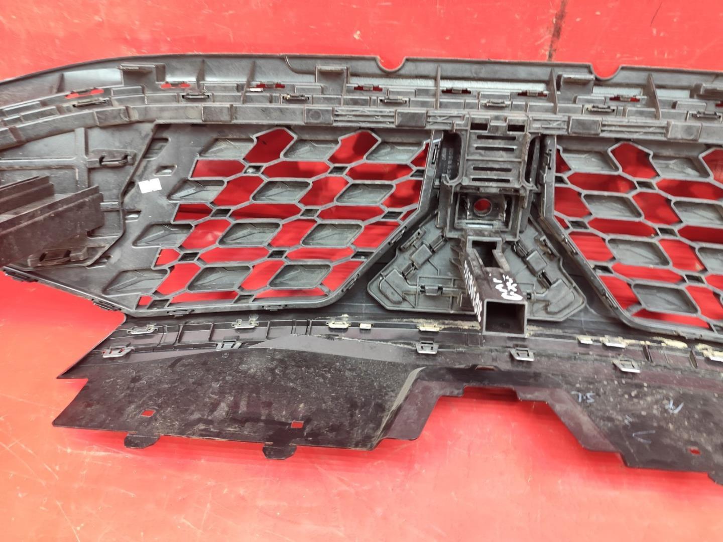 Решетка радиатора