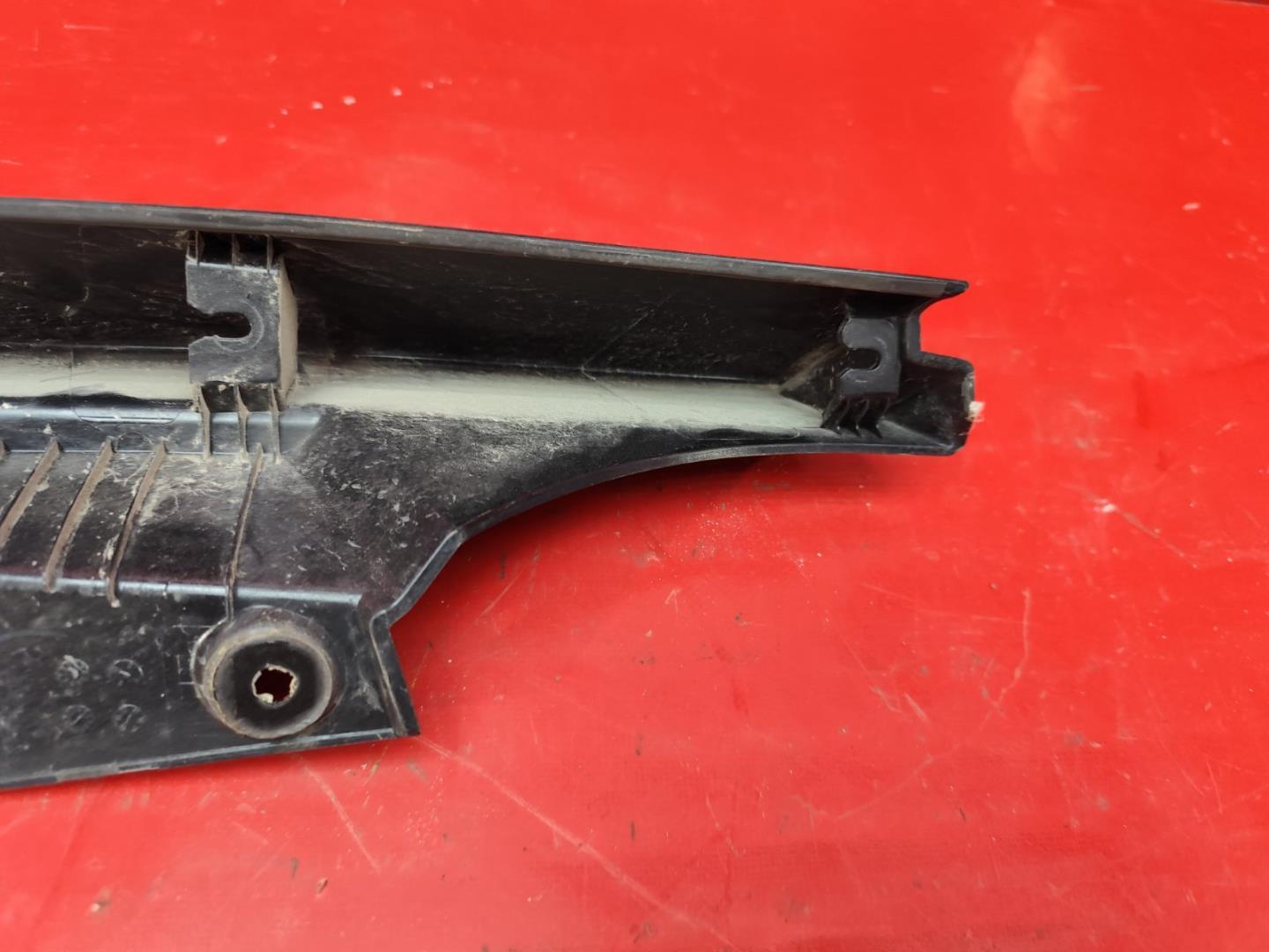 Накладка крышки багажника