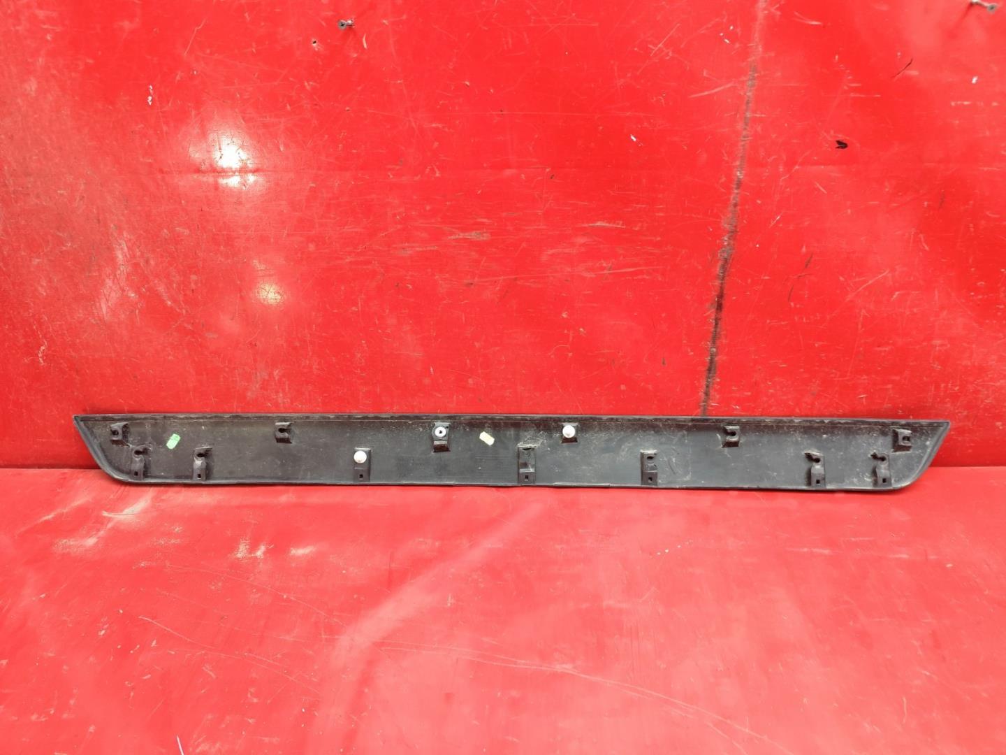 Накладка крышки багажника