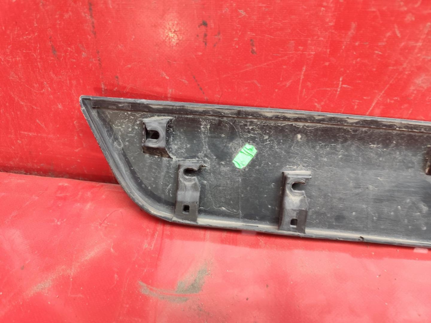 Накладка крышки багажника