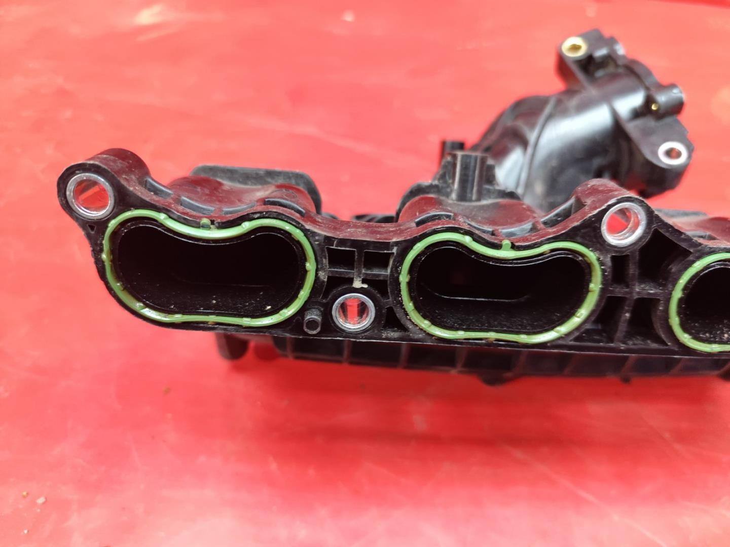 Коллектор впускной