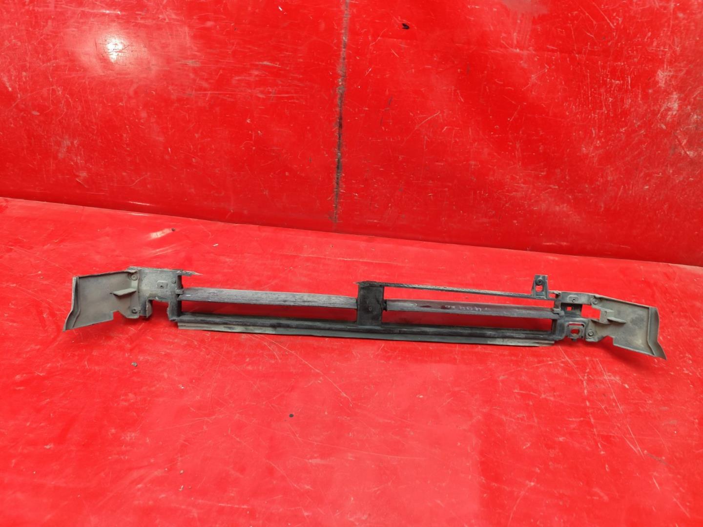 Моторчик заслонки решетки радиатора