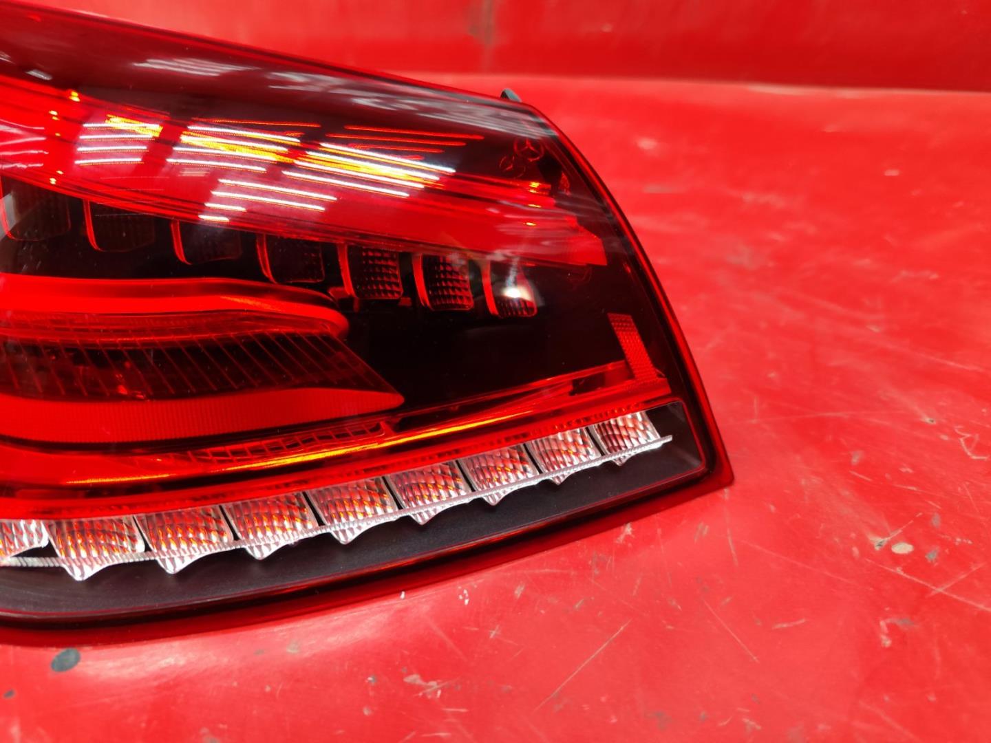 Фонарь задний