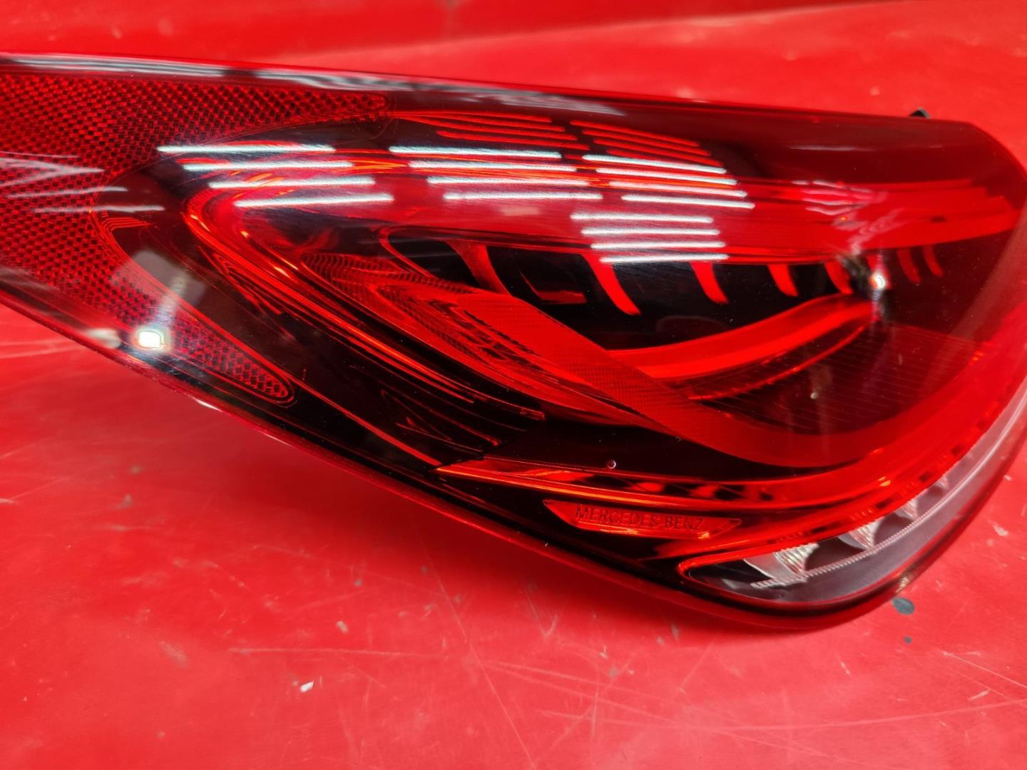 Фонарь задний