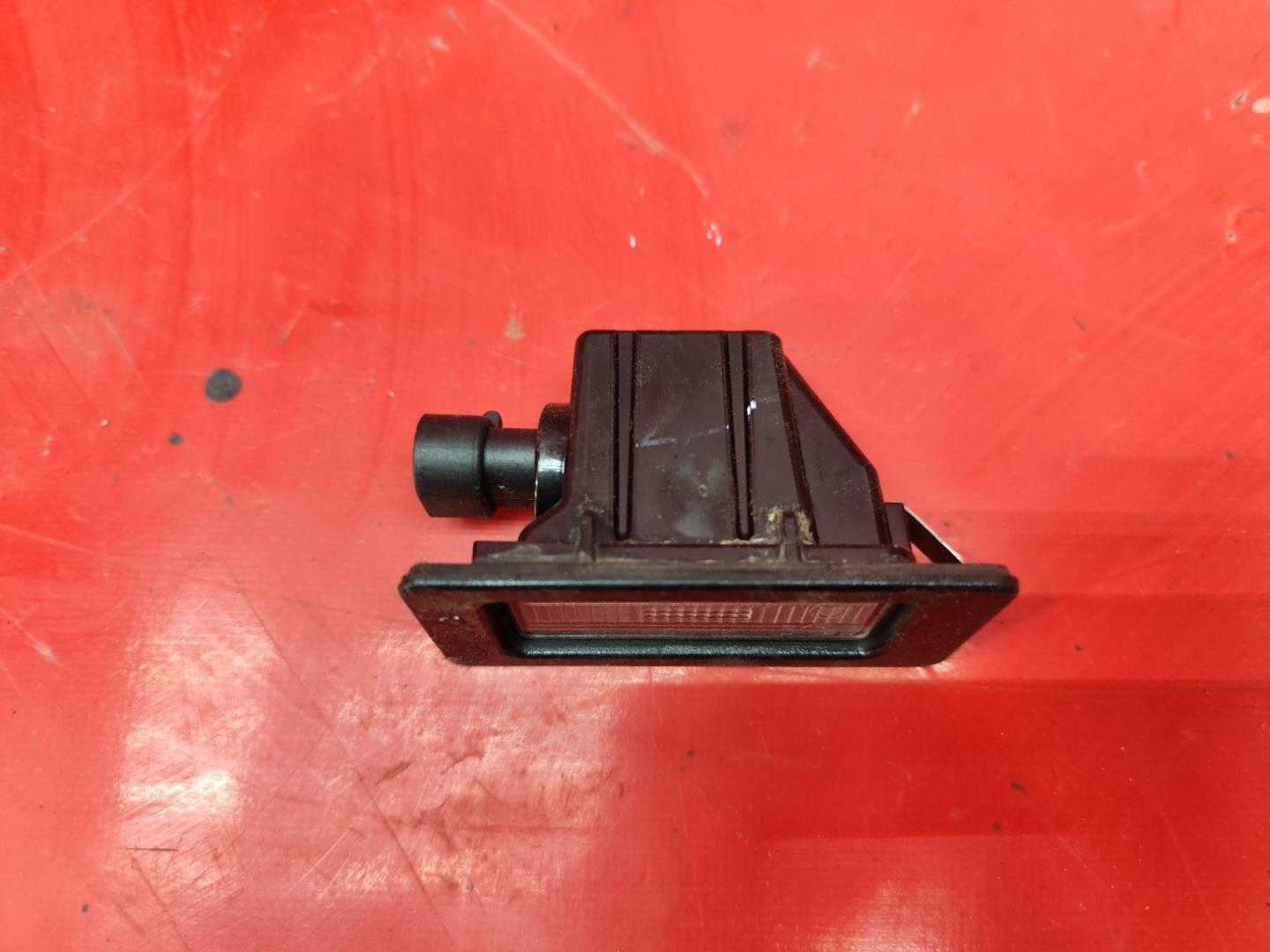 Фонарь подсветки номера