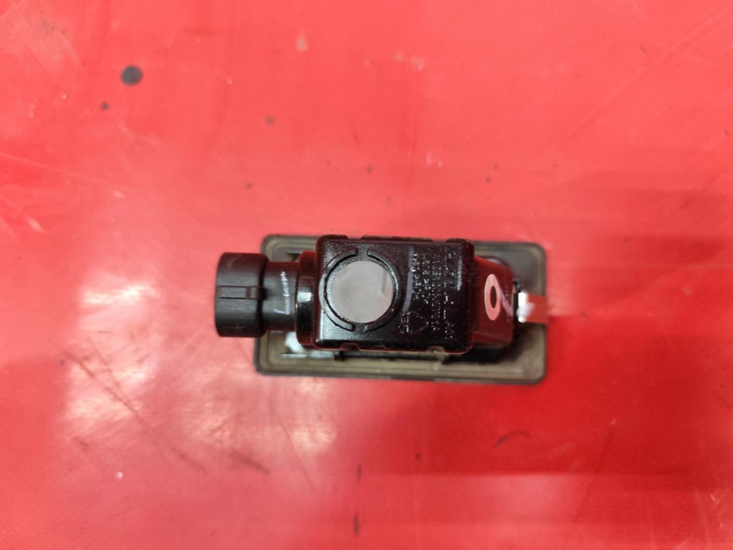 Фонарь подсветки номера