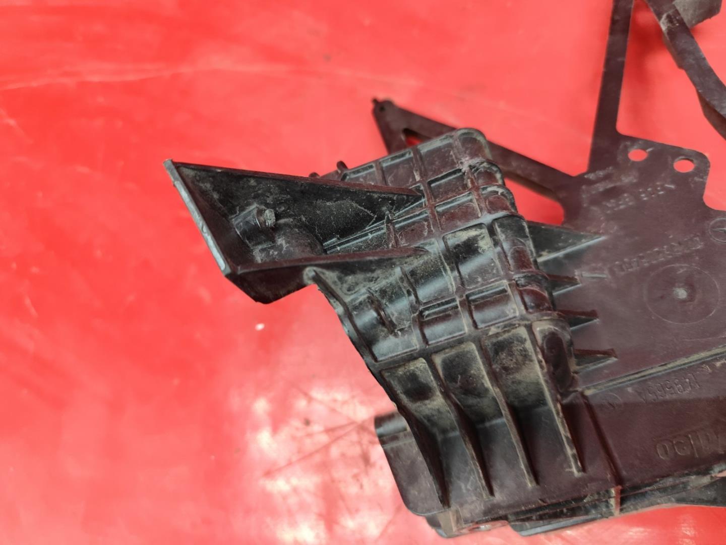 Кронштейн крепежный вспомогательный (разного назначения)