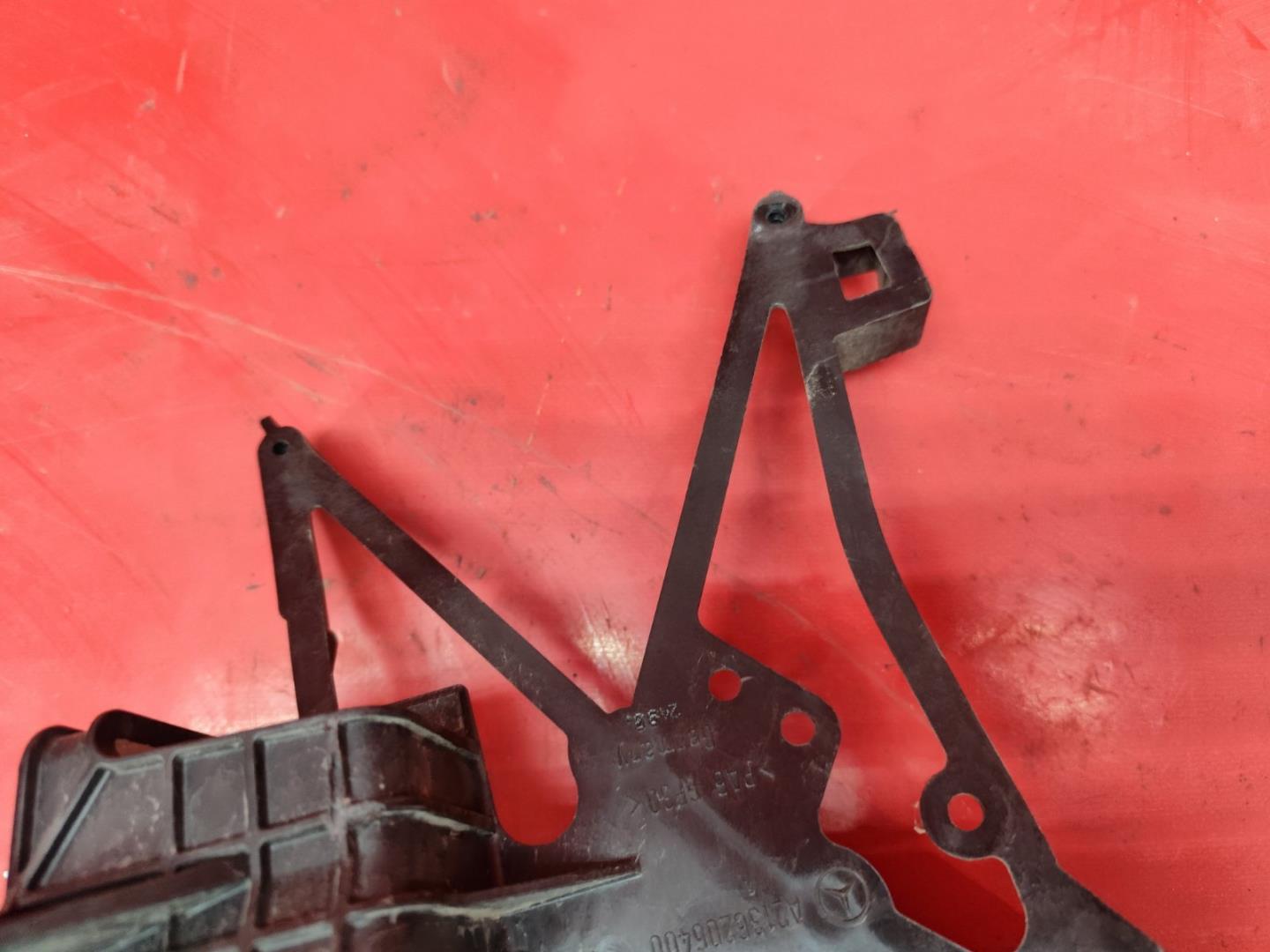 Кронштейн крепежный вспомогательный (разного назначения)