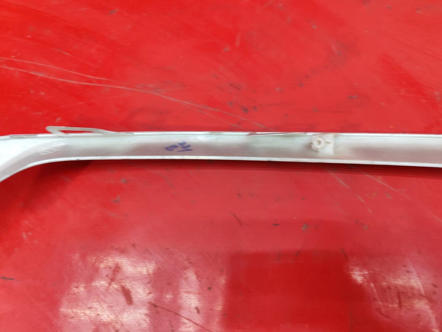 Молдинг фары