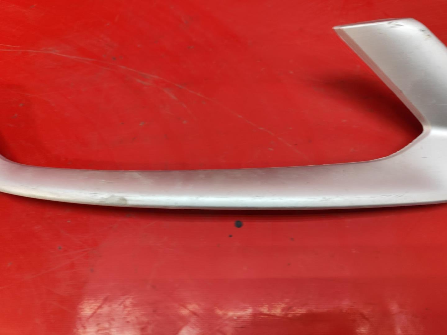 Молдинг фары