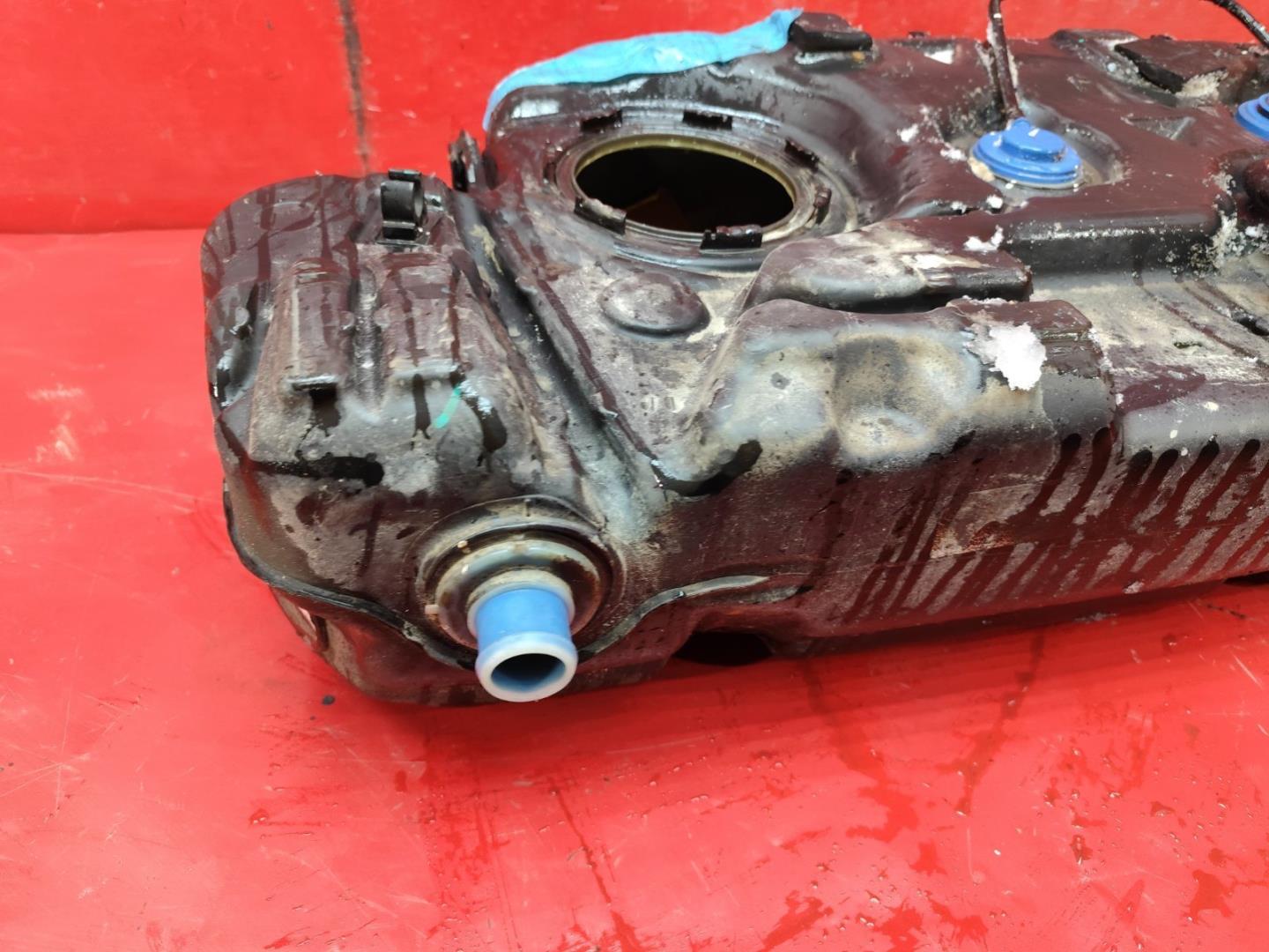 Бак топливный