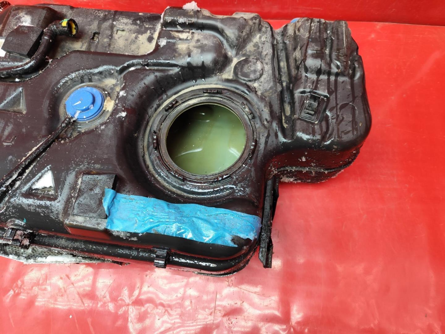 Бак топливный