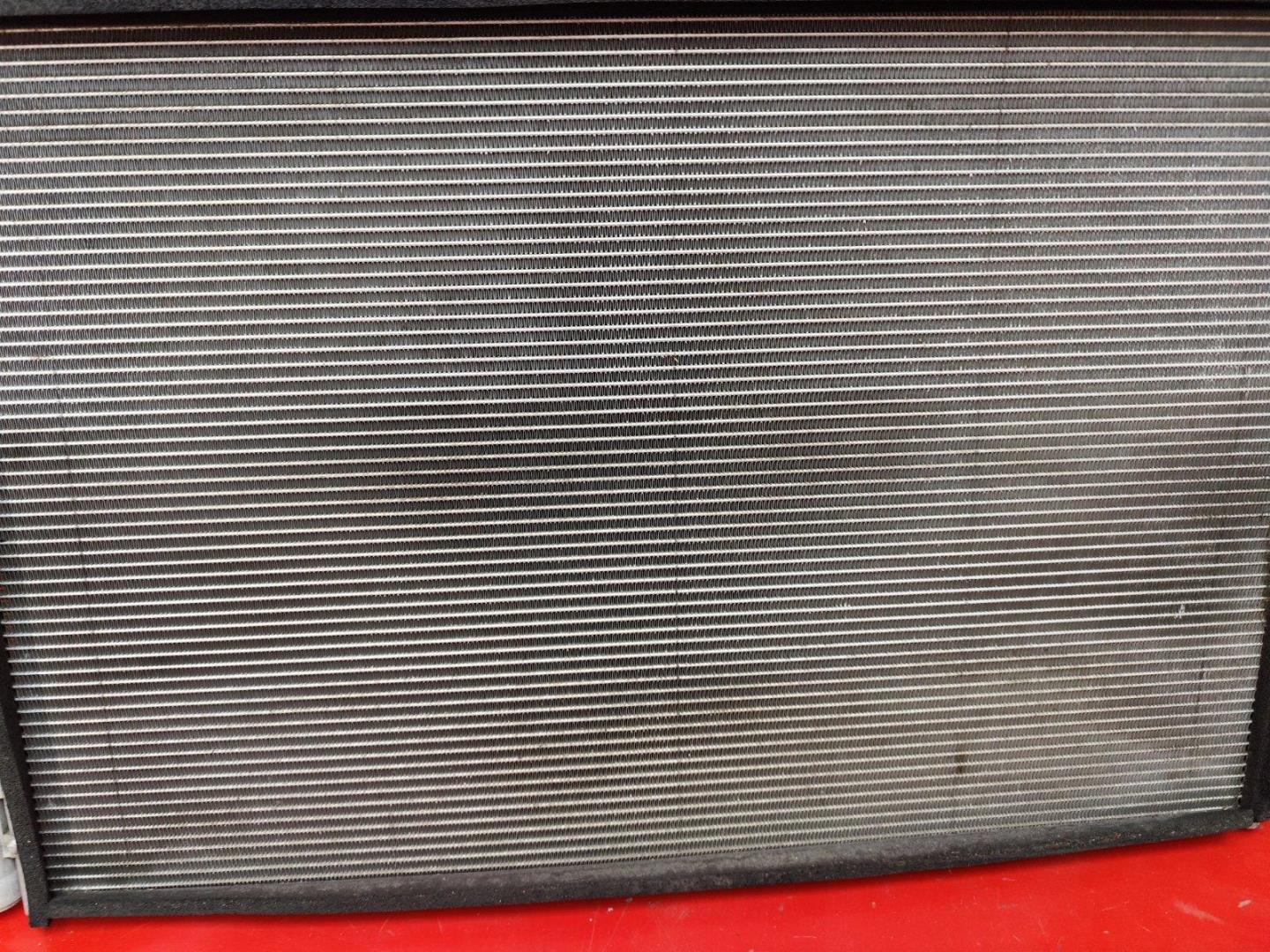 Радиатор кондиционера / конденсер