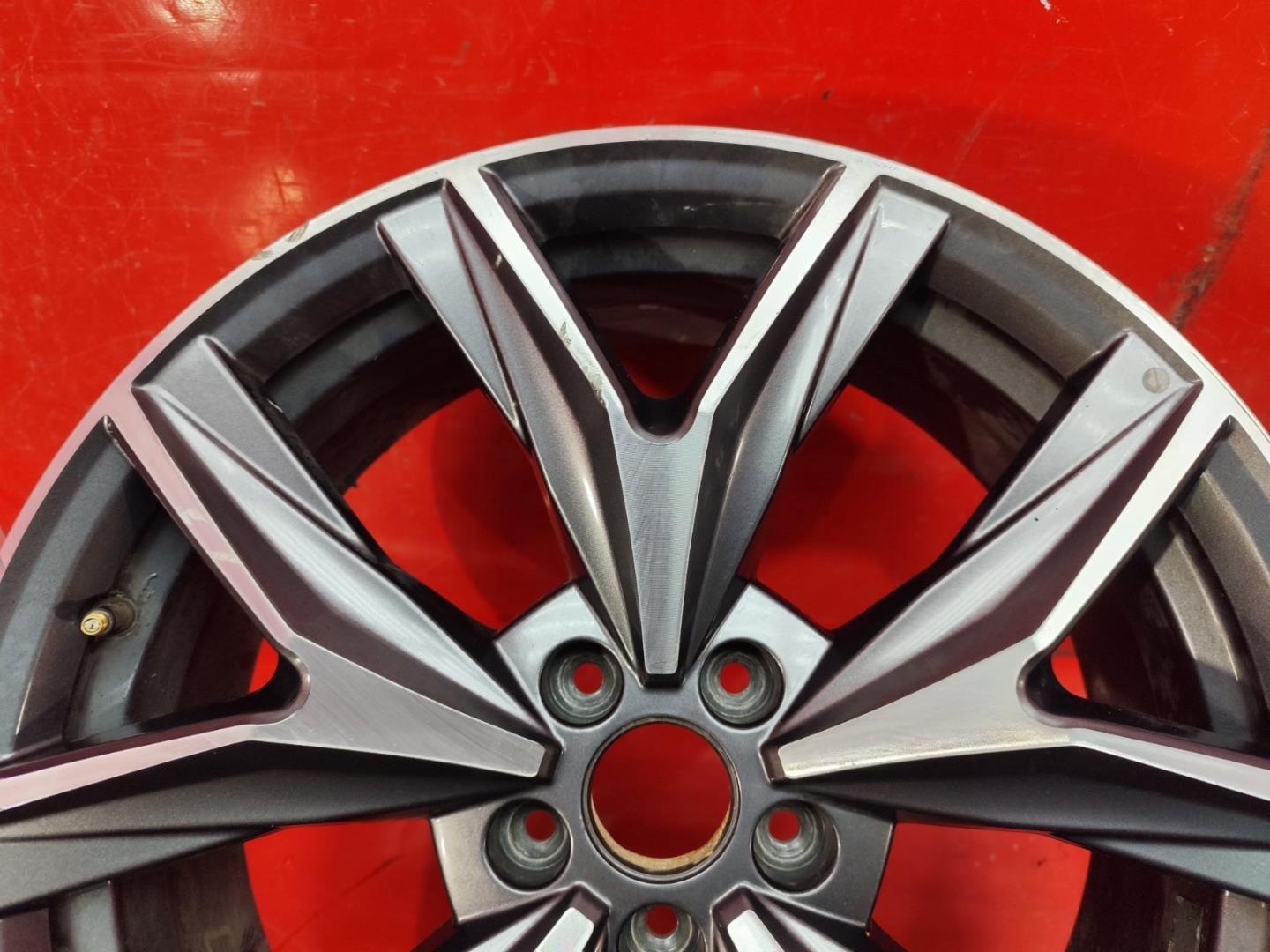 Диск колесный литой легкий сплав