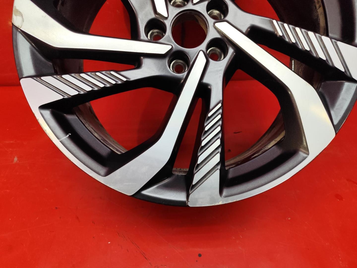 Диск колесный литой легкий сплав