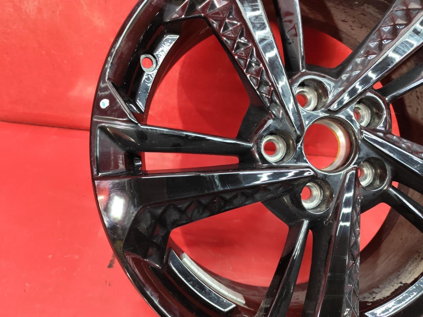 Диск колесный литой легкий сплав