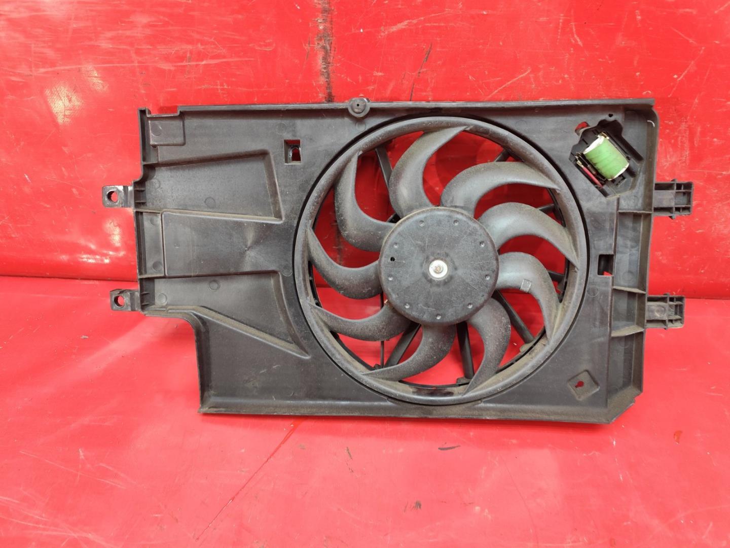 Диффузор вентилятора