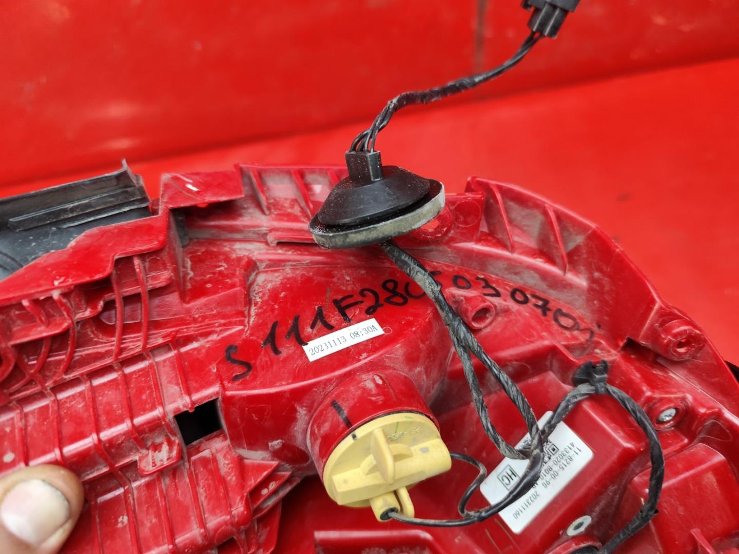 Фонарь задний