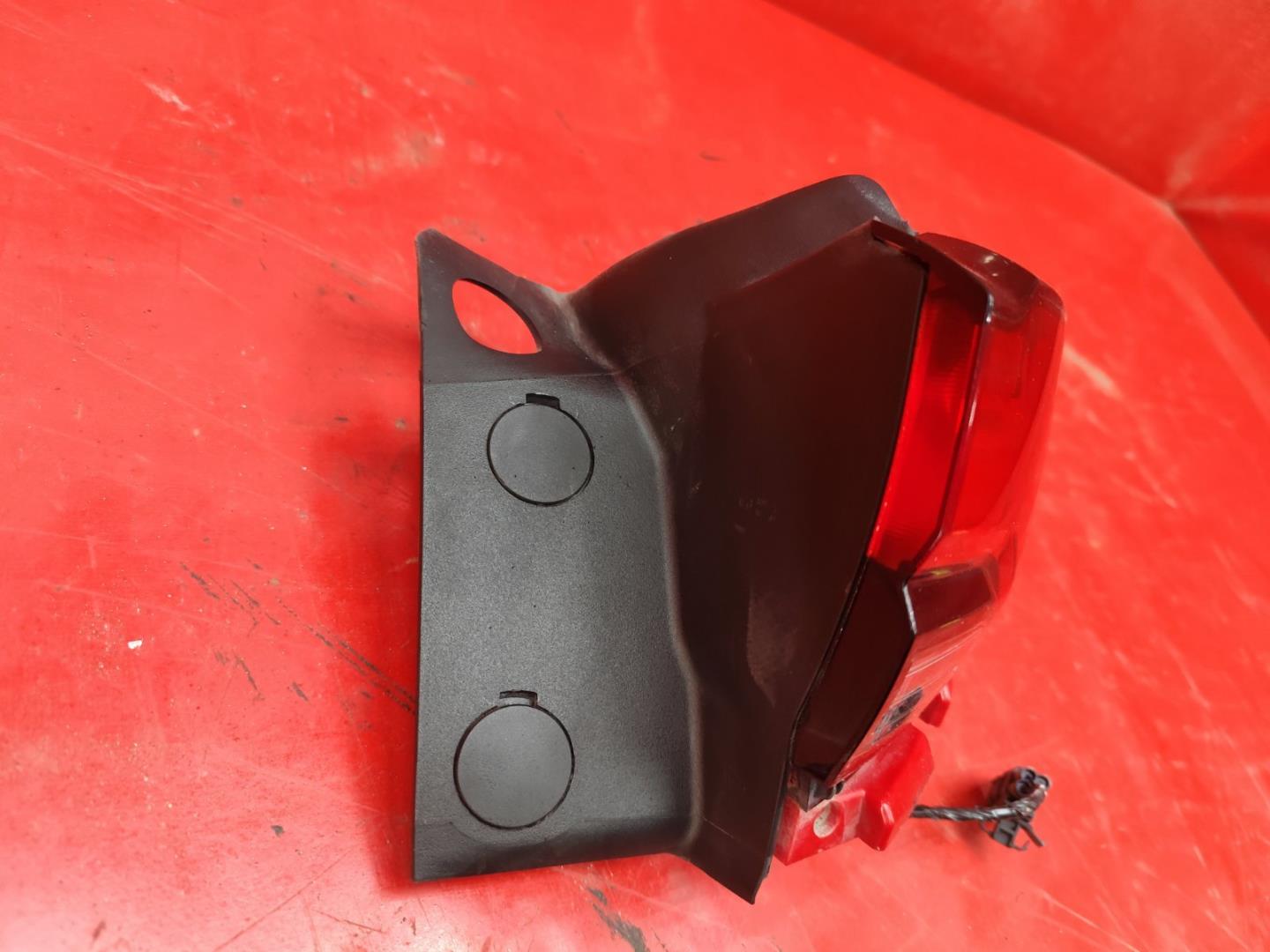 Фонарь задний