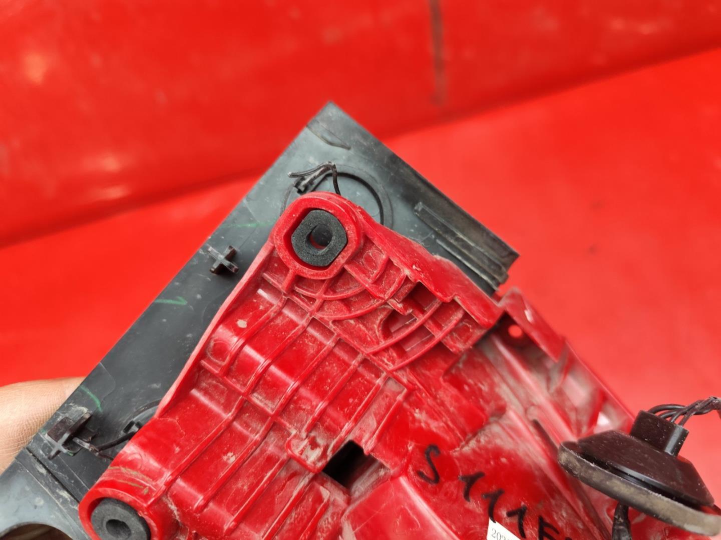 Фонарь задний