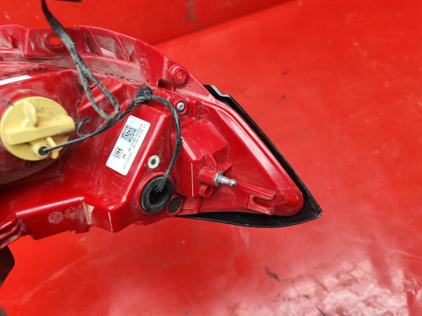 Фонарь задний