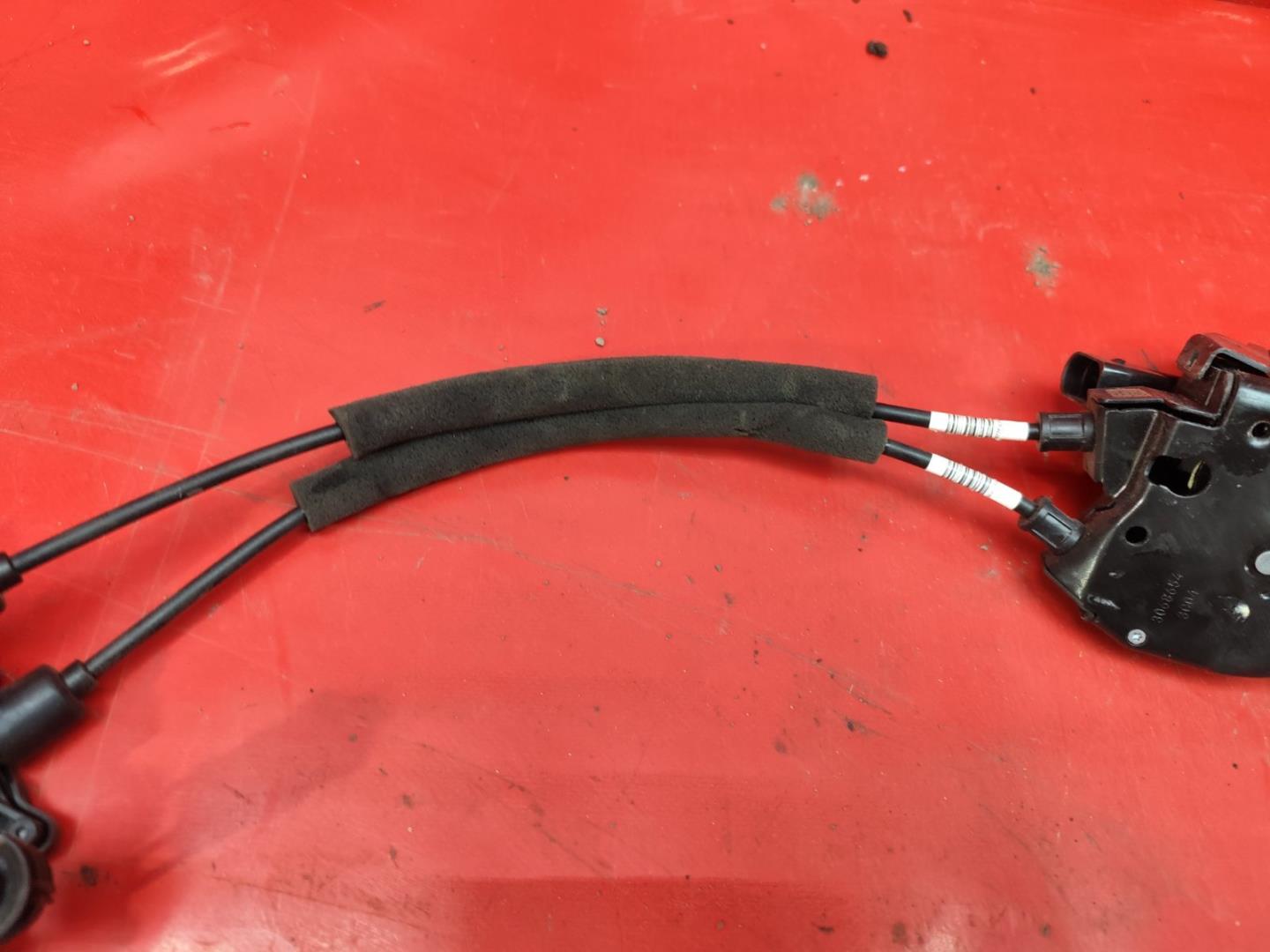 Замок багажника