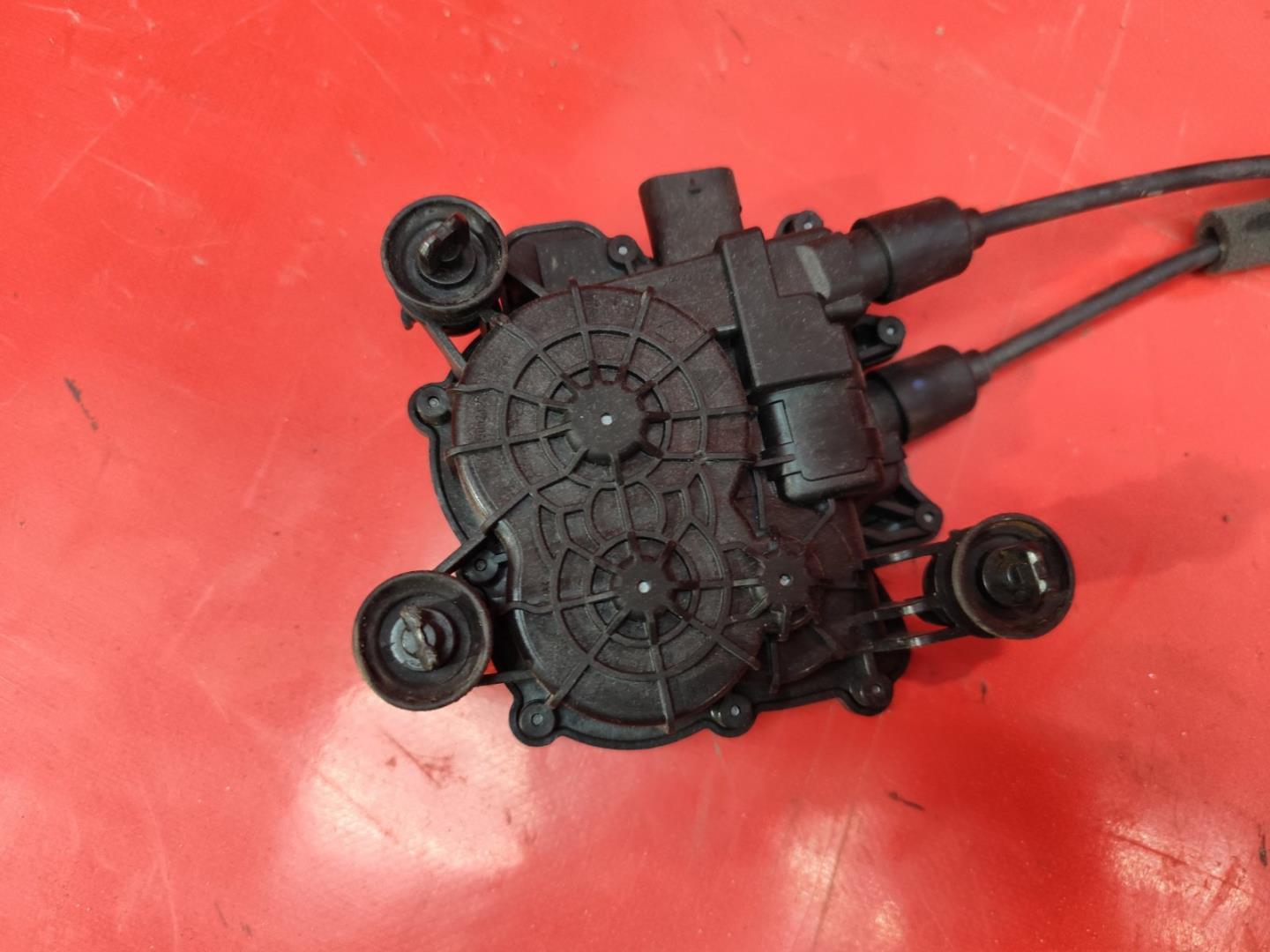 Замок багажника