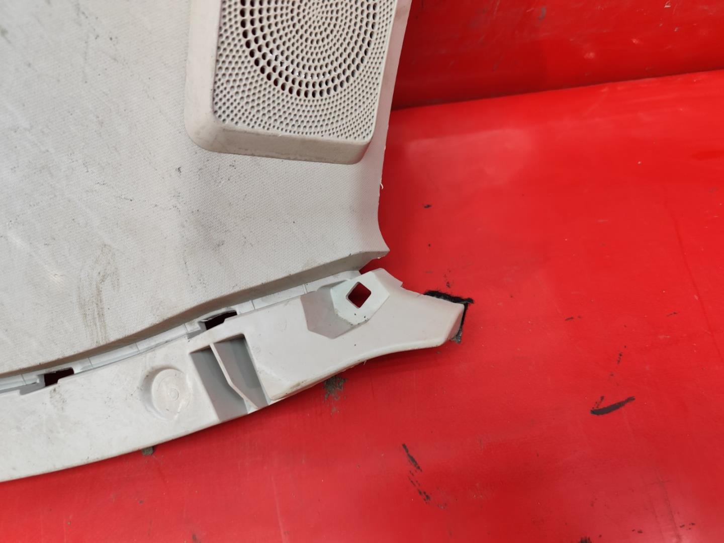 Обшивка багажника