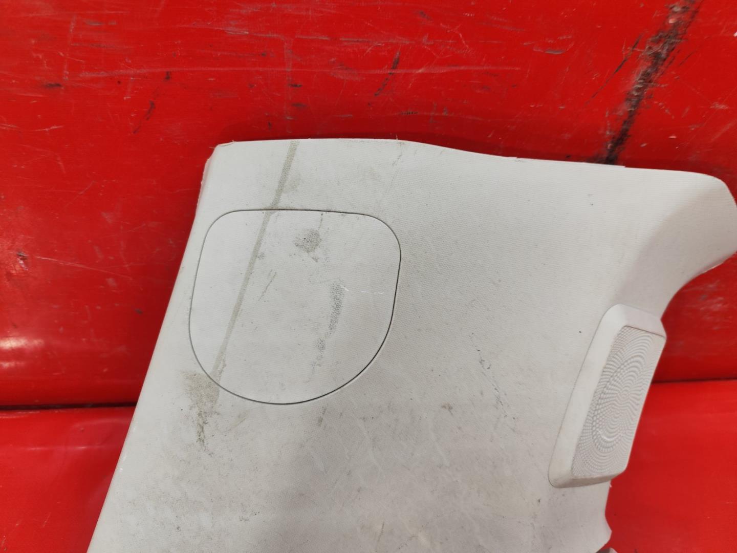 Обшивка багажника