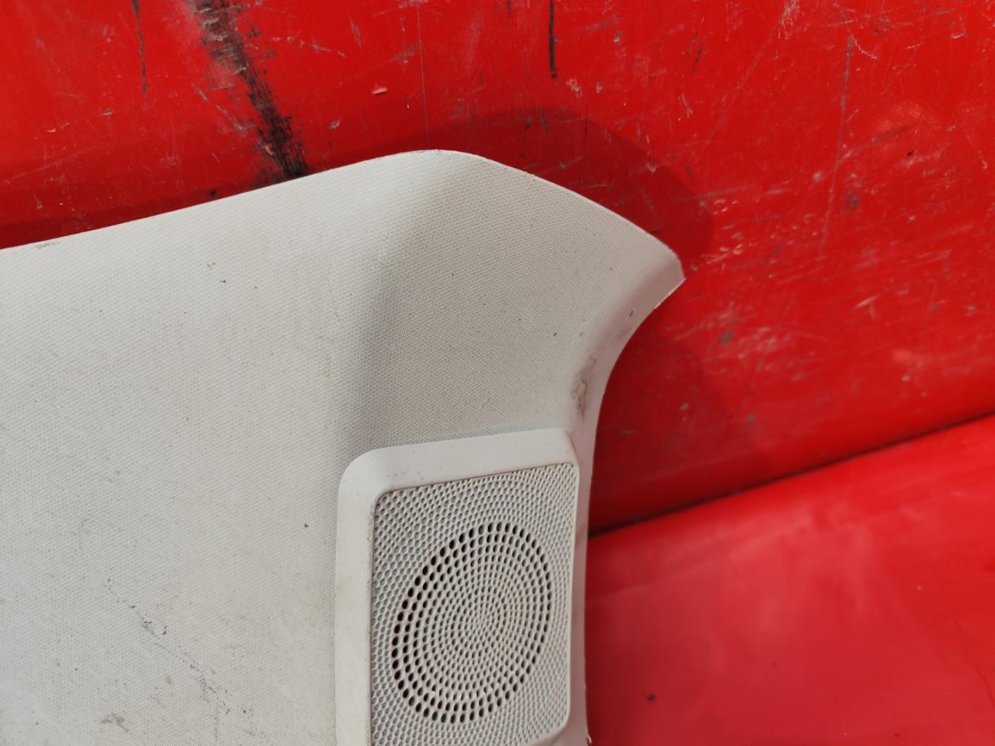 Обшивка багажника