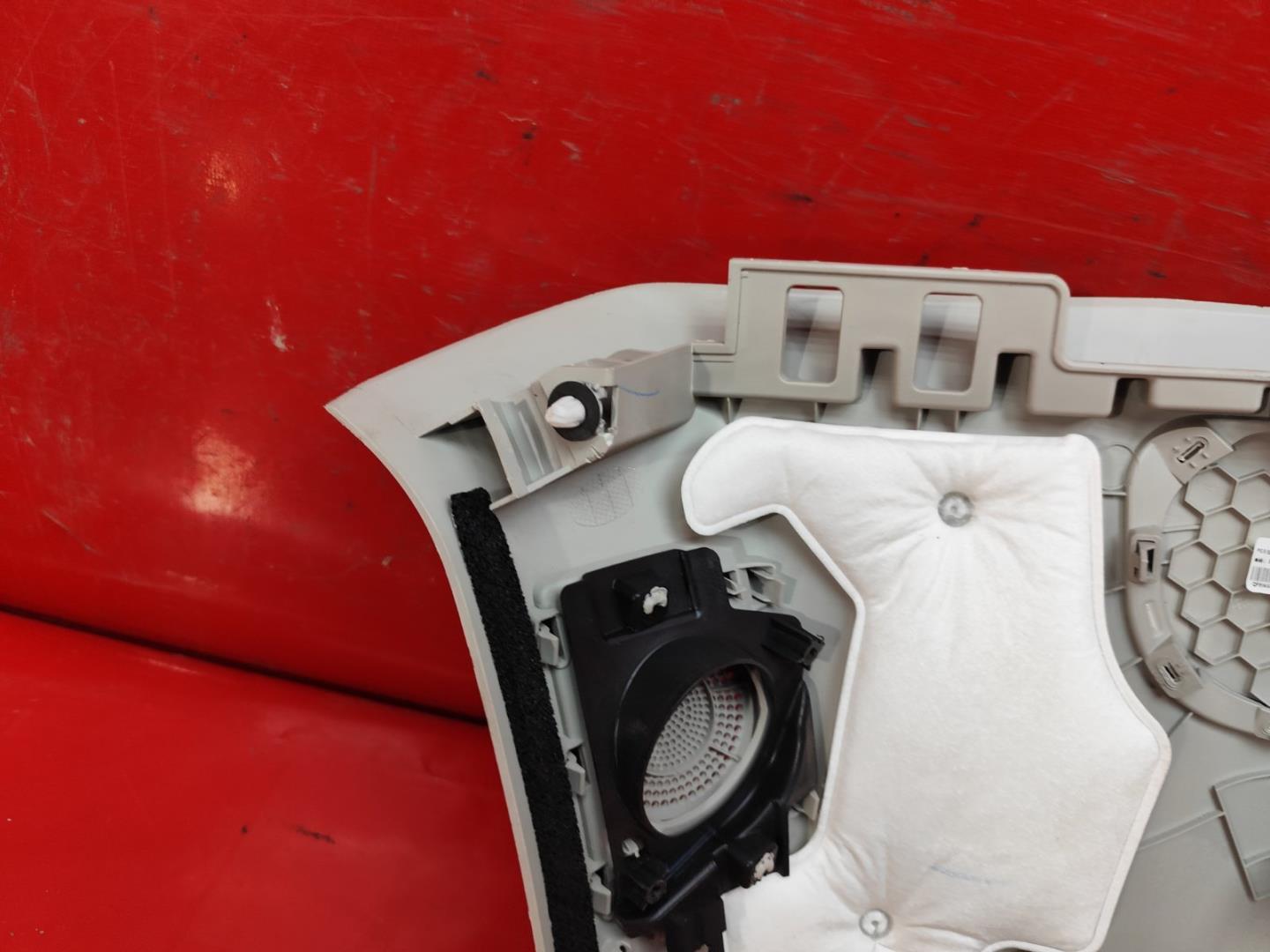 Обшивка багажника